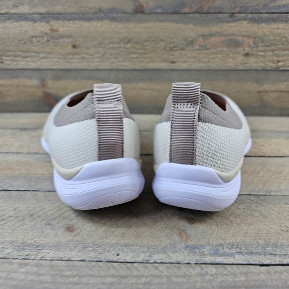 Easy Spirit e360 Women's Slip-On Shoes Ulta Lightweight Beige/Brown NEW - Picture 4 of 11